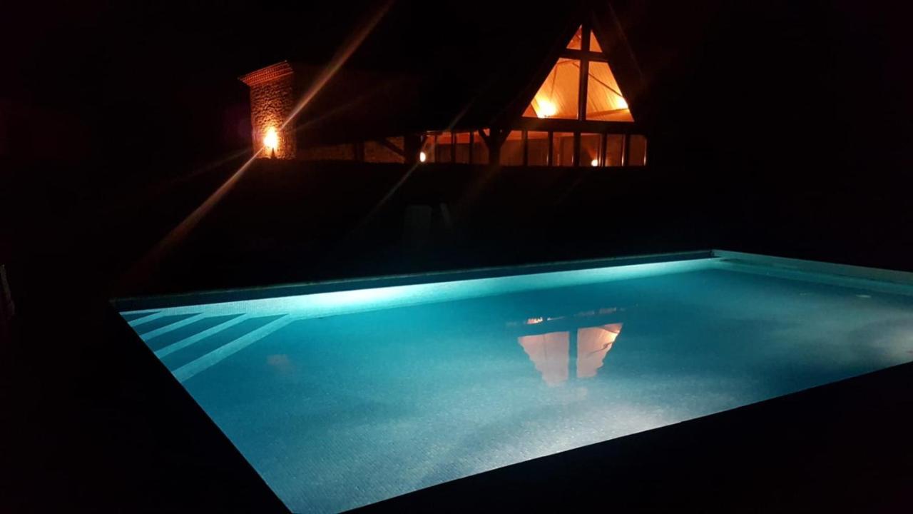 Issendolus Studio Confortable Proche Des Sites Touristiques מראה חיצוני תמונה